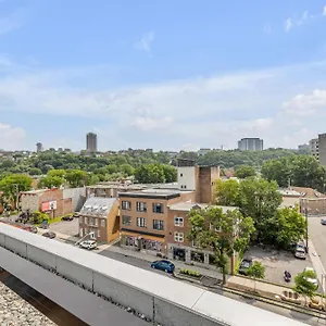 Initial / Wave + Parking / Centre-ville De Quebec City